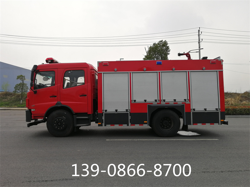 東風(fēng)145水罐消防車(chē)（5.3噸）圖片