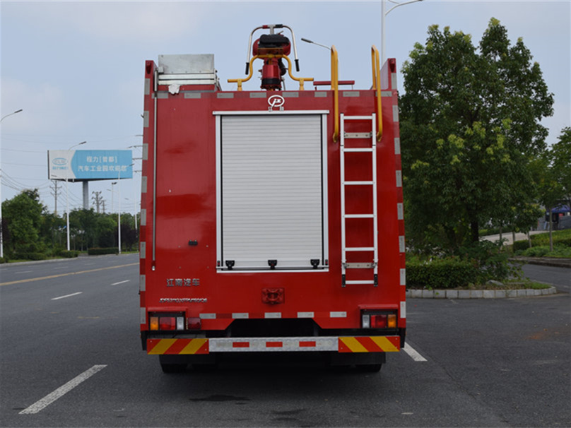 慶鈴后雙橋泡沫消防車(chē)（16噸）圖片